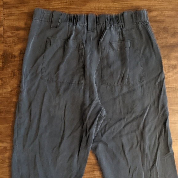 Banana Republic Gray Green Pull on Crop Pants Elastic Stretch Back - Picture 3 of 8